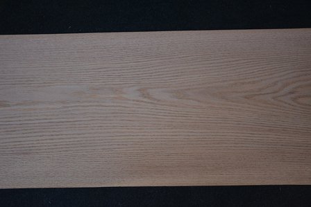 Amerikaans eiken fineer 262 x 38-43 cm | 0.6mm | 1,061m&sup2;