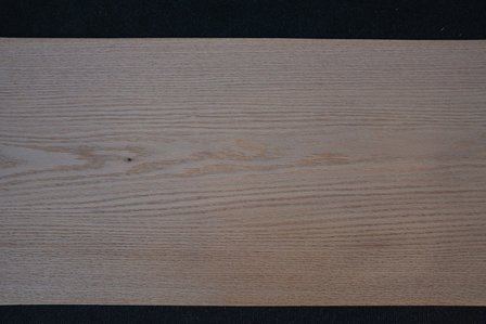 Amerikaans eiken fineer 262 x 38-43 cm | 0.6mm | 1,061m&sup2;