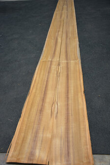 Teak fineer 410 x 17-19 cm | 0.6 mm | 0,738m&sup2;