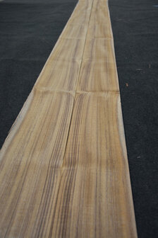 Teak fineer 410 x 17-19 cm | 0.6 mm | 0,738m&sup2;