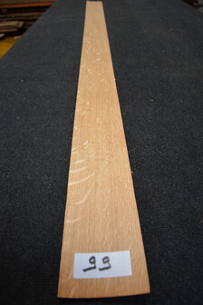 Europees eiken fineer 213 x 11-12 cm | 0.6mm | Kwartiers | 0,245m&sup2;