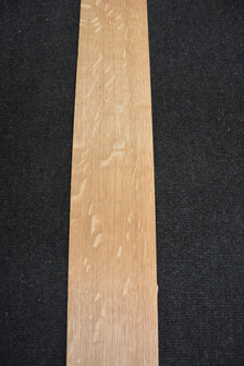 Europees eiken fineer 213 x 11-12 cm | 0.6mm | Kwartiers | 0,245m&sup2;