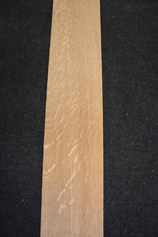 Europees eiken fineer 213 x 11-12 cm | 0.6mm | Kwartiers | 0,245m&sup2;