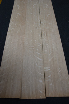 Europees eiken fineer 213 x 11-12 cm | 0.6mm | Kwartiers | 0,245m&sup2;