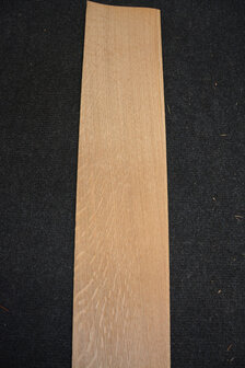 Europees eiken fineer 213 x 11-12 cm | 0.6mm | Kwartiers | 0,245m&sup2;