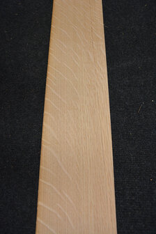 Europees eiken fineer  210 x 11-12 cm | 0.6mm | Kwartiers | 0,242m&sup2;