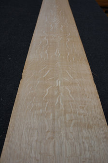 Europees eiken fineer 232 x 12-13 cm | 0.6mm | Kwartiers | 0,290m&sup2;