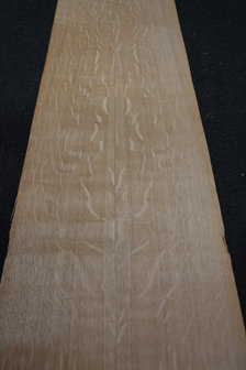 Europees eiken fineer 232 x 12-13 cm | 0.6mm | Kwartiers | 0,290m&sup2;