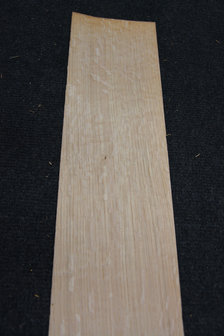 Europees eiken fineer 209 x 11-12 cm | 0.6mm | Kwartiers | 0,244m&sup2;