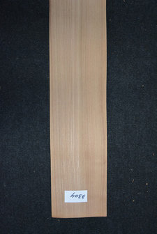 Iepen fineer 215 x 16-17 cm | 0.6mm| 0,355m2