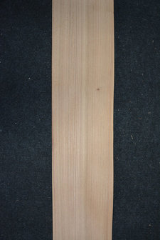 Iepen fineer 215 x 16-17 cm | 0.6mm| 0,355m2