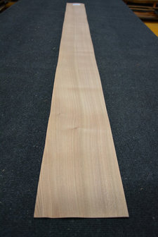 Iepen fineer 215 x 16-17 cm | 0.6mm| 0,355m2