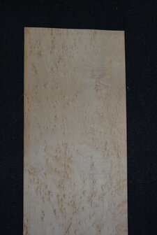 Esdoorn fineer 93 x 21-22 cm | 0.6mm | 0,200 m2 | Birdseye Maple VogelaugenAhorn
