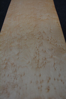 Esdoorn fineer 93 x 21-22 cm | 0.6mm | 0,200 m2 | Birdseye Maple VogelaugenAhorn