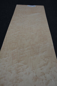 Esdoorn fineer 76 x 25cm | 0,188 m2 | 0.6 mm | Birdseye Maple Vogelaugen Ahorn