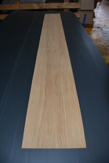 Europees eiken fineer 210 x 25 cm | 0.6mm | 0,525m&sup2;