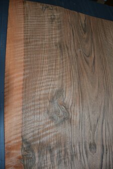 Frans Noten Moiree fineer 275 x 58 cm  | 1,595 m2 | 0.8mm | XXL Excellent  