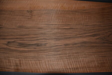 Frans Noten Moiree fineer 275 x 58 cm  | 1,595 m2 | 0.8mm | XXL Excellent  