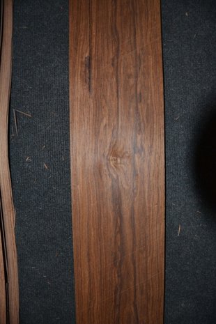 Madagascar palissander fineer 233 x 13-14 cm | 0.6 mm | 0,315m²