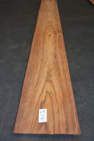 Indisch palissander fineer 256 x 28-29 cm | 0.6 mm | 0,7296m²