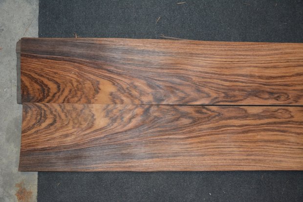 Indisch palissander fineer 307 x 20-21 cm | 0.6 mm | 0,629m²