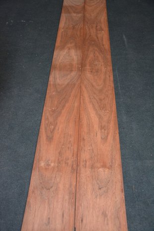 Afrikaans palissander fineer 250 x 22 cm | 0.6 mm | 0,55m²