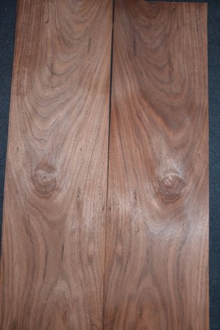 Afrikaans palissander fineer 200 x 27 cm | 0.6 mm | 0,54m²