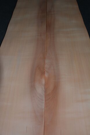 Peren fineer 240 x 15-18 cm | 0.6 mm | 0,396m²