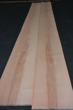 Peren fineer 276 x 24-25 cm | 0.6 mm | 0,68m²