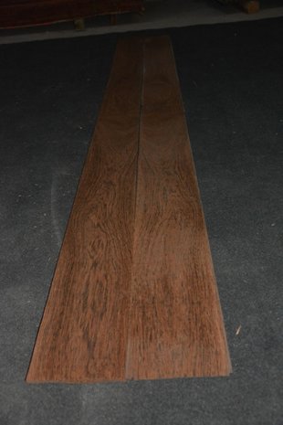 Wenge fineer 240 16-17 cm | 0.6 mm | 0,35m²