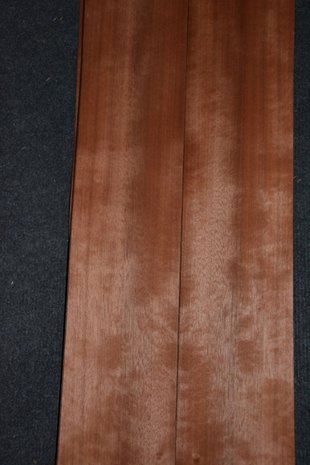Moabi fineer 196 x 11 cm | 0.6 mm | 0,22m² 