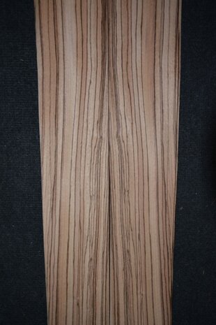 Zebrano fineer 320 x 10-11 cm | 0.6 mm | 0,34m²