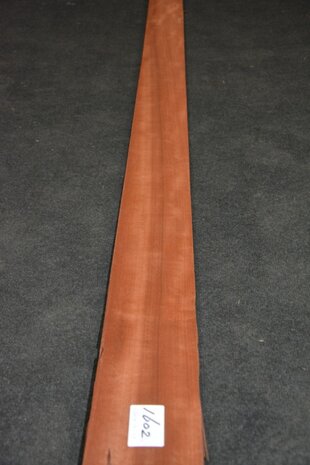 Moabi fineer 265 x 12-13 cm | 0.6 mm | 0,33m²