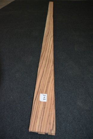 Zebrano fineer 330 x 11-11,5 cm | 0.6 mm | 0,37m²