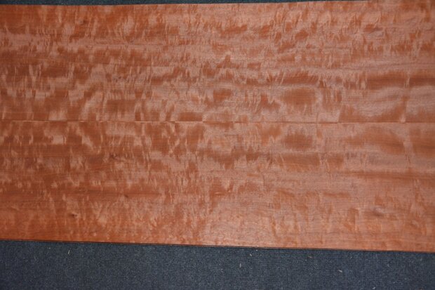 Makore fineer 213 x 23 cm | 0.6mm | 0,49m²