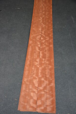 Makore fineer 223 x 16-17 cm | 0.6mm | 0,37m²