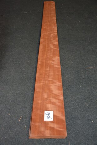 Makore fineer 223 x 16-17 cm | 0.6mm | 0,37m²