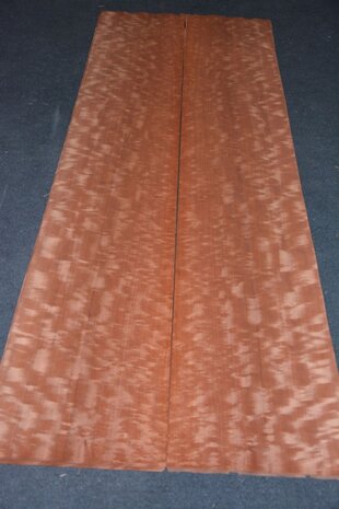 Makore fineer 213 x 40-41 cm | 0.6mm | 0,86m²