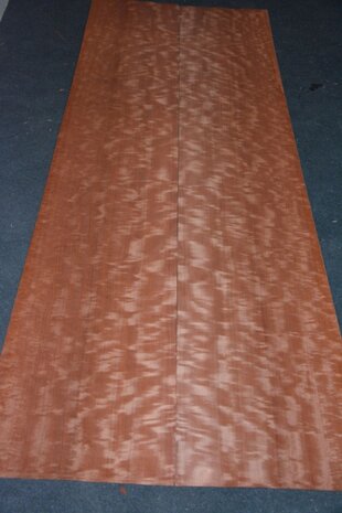 Makore fineer 213 x 40-41 cm | 0.6mm | 0,86m²