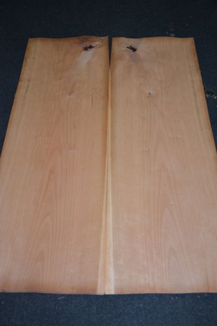 Kersen fineer 94 x 32 cm | 0.6mm | 0,3m²