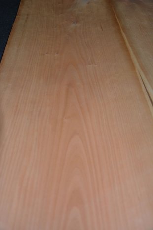 Kersen fineer 94 x 32 cm | 0.6mm | 0,3m²
