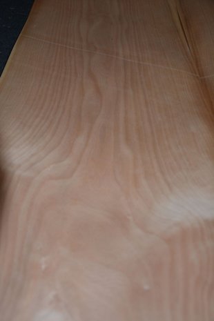 Kersen fineer 74 x 29 cm | 0.6mm | 0,22m²