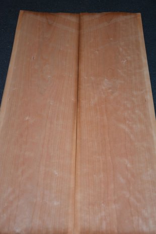 Kersen fineer 96 x 27 cm | 0.6mm | 0,26m²