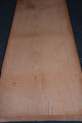 Kersen fineer 82 x 35 cm | 0.6mm | 0,29m²