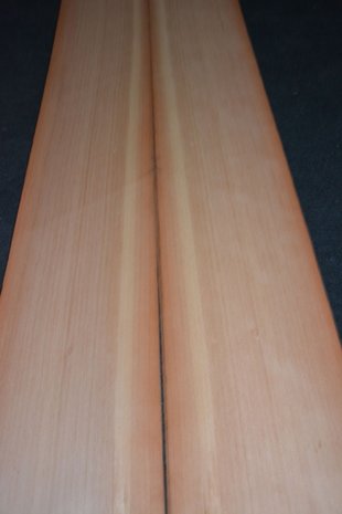 Grenen Amerikaans 332 x 23 cm | 0.6mm | 0,76m²