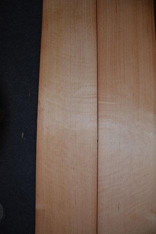 Oregon Pine fineer 215 x 19-24 cm | 0.6 mm | 0,48m²