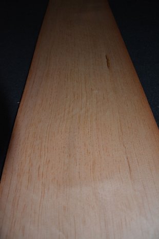 Oregon Pine fineer 230 x 28-29 cm | 0.6 mm | 0,66m²
