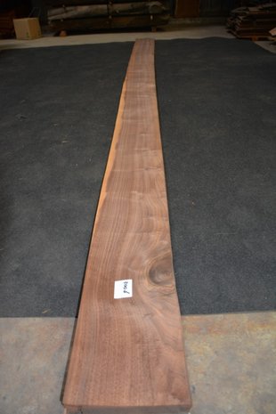 Amerikaans noten fineer 425 x 20-24 cm | 0.6mm | 0,935m²