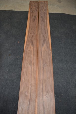 Amerikaans noten fineer 440 x 17 cm | 0.6mm |  0,748m²