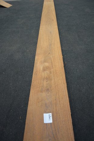 Bruinhart fineer 325 x 22 cm | 0.6mm | 0,715m²
